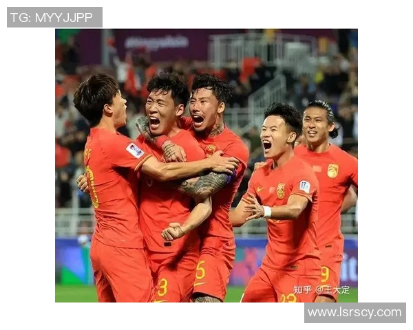 一起去探访足球明星的生活与训练，感受他们的拼搏精神与荣耀时刻